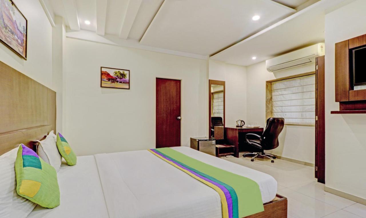 Treebo Trend Loharkar'S Family Hotel Nagpur Exterior photo