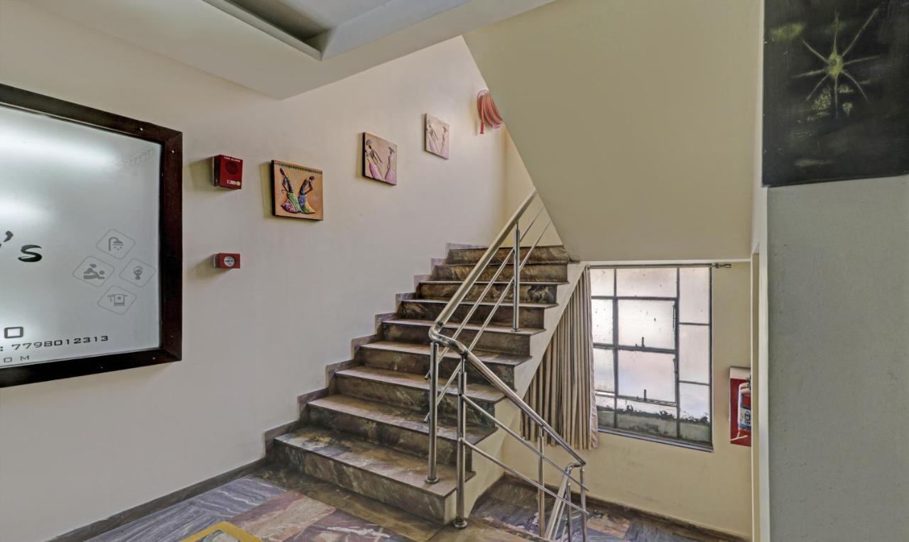 Treebo Trend Loharkar'S Family Hotel Nagpur Exterior photo