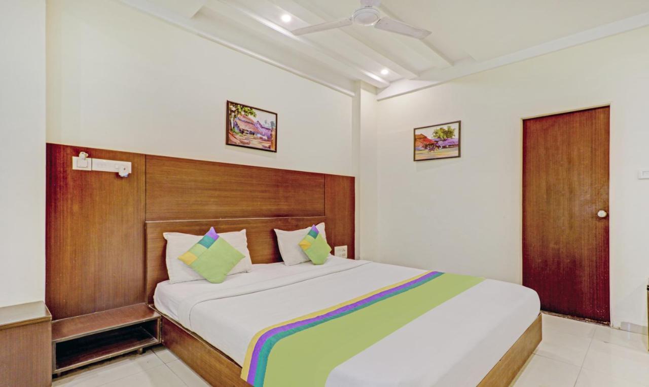 Treebo Trend Loharkar'S Family Hotel Nagpur Exterior photo
