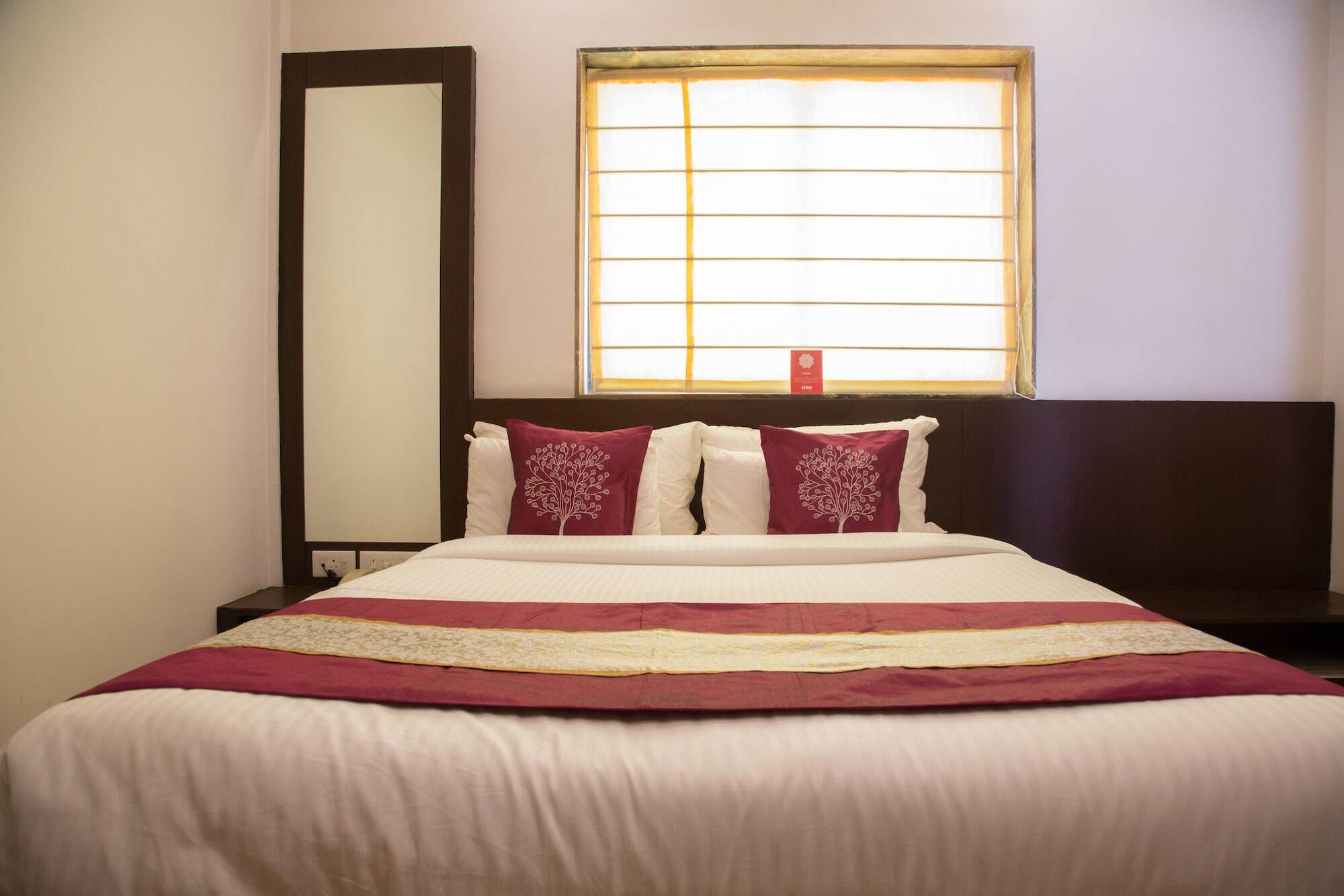 Treebo Trend Loharkar'S Family Hotel Nagpur Exterior photo